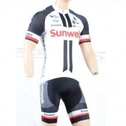 Sunweb 2018 Fietskleding Set Wielershirt Korte Mouwen+Korte Fietsbroeken